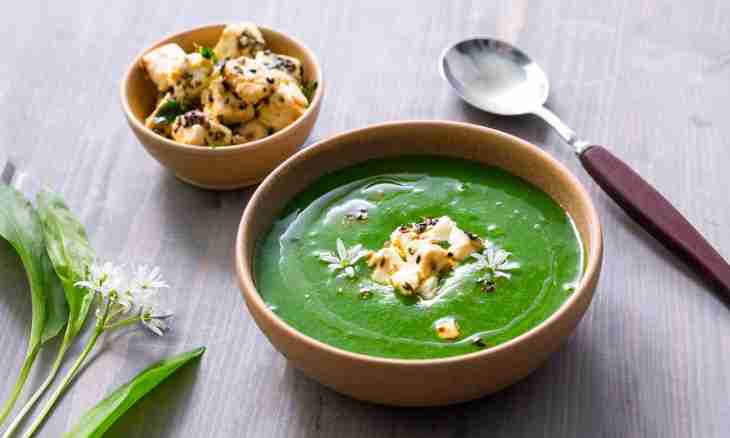 How to make cream soup from peas with garlic
