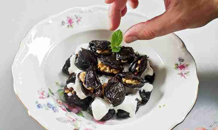 How to make prunes Marseille salad