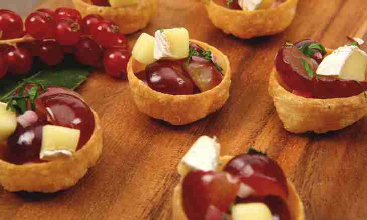 How to make snack from tartlets