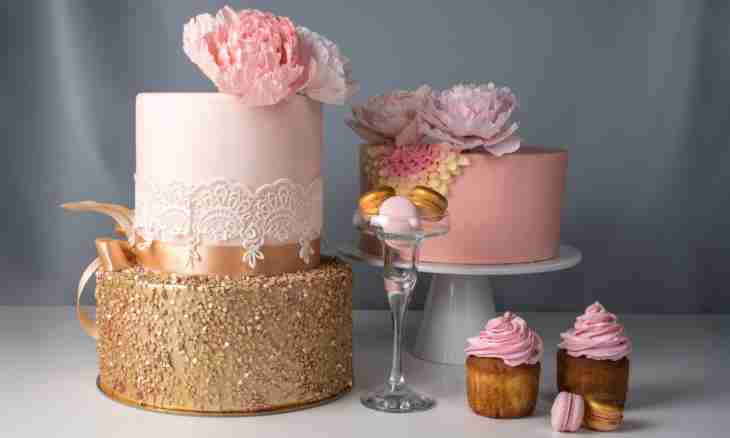 How to prepare mastic for decoration of cake