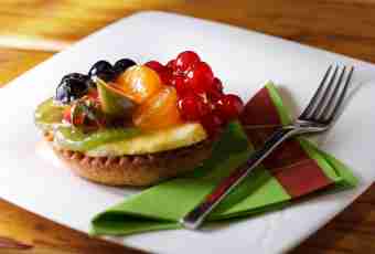 Tartlets with cottage cheese and cheese cream