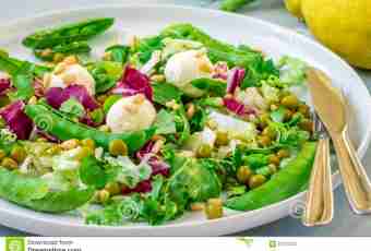 Recipes of salads with green peas