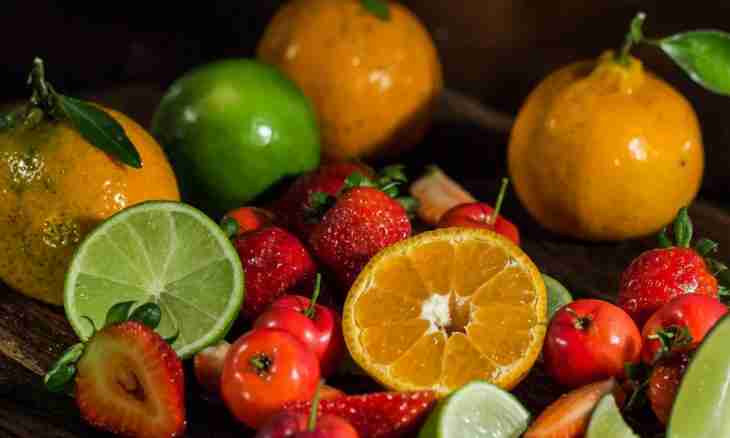 How to prepare candied fruits from a citrus