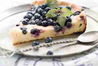 Cottage cheese cake with prunes