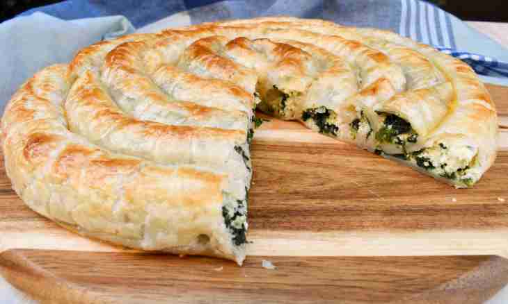 How to make roll from puff pastry