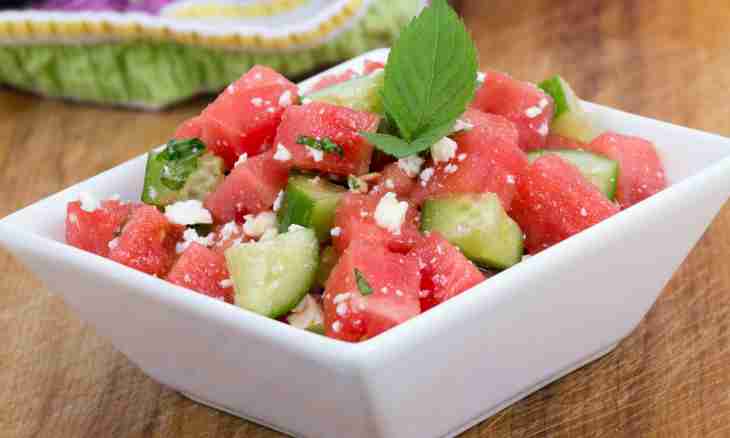 How to make watermelon salad