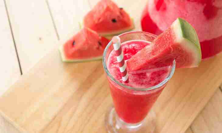 Spicy snack from water-melon crusts