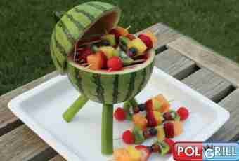 How to decorate a table with a water-melon basket