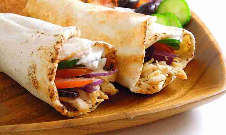 How to make shawarma with chicken in a lavash