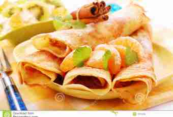 Recipes for Maslenitsa: rolls from pancakes with a stuffing