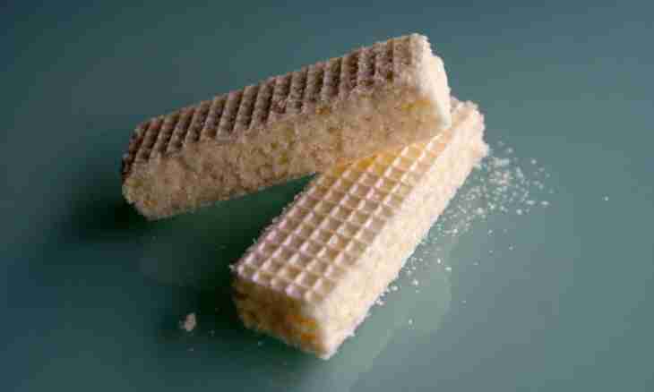 How to bake a wafer rolls