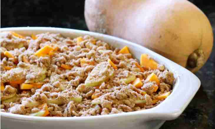 Casserole from squash with mincemeat