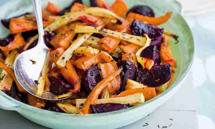How to prepare marinated eggplants with garlic and carrots for the winter