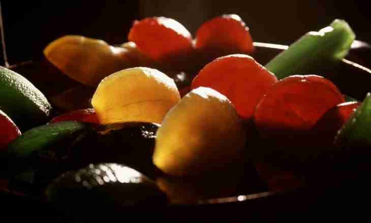 How to prepare a crimson fruit candy