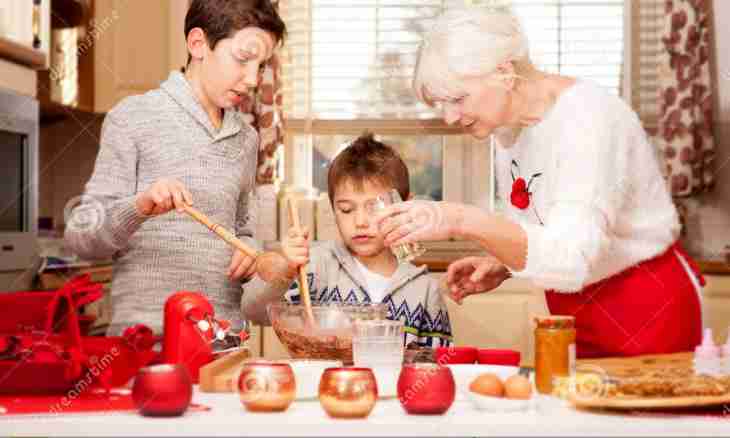 How to bake the grandma with candied fruits