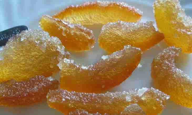 How to prepare candied fruits from grapefruit crusts