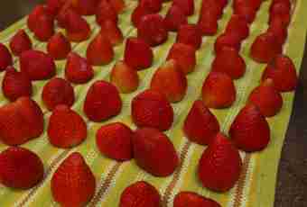 How to prepare a strawberry fruit candy